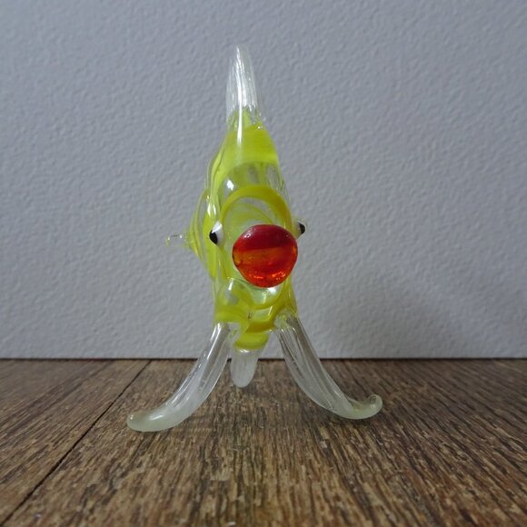 Vintage Glass Fish Figurine - Picture 5 of 6